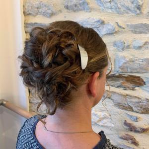 chignon, bouclé 