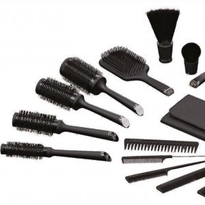 Brosses Et Peignes Ghd Coiffeur Visagiste A Granville